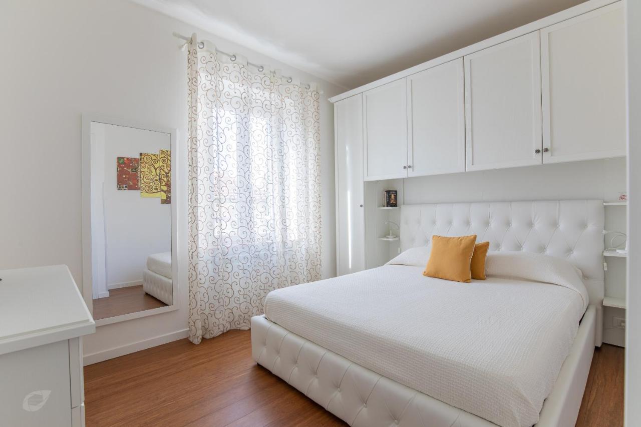 Elena House White Apartment Viareggio Exteriör bild