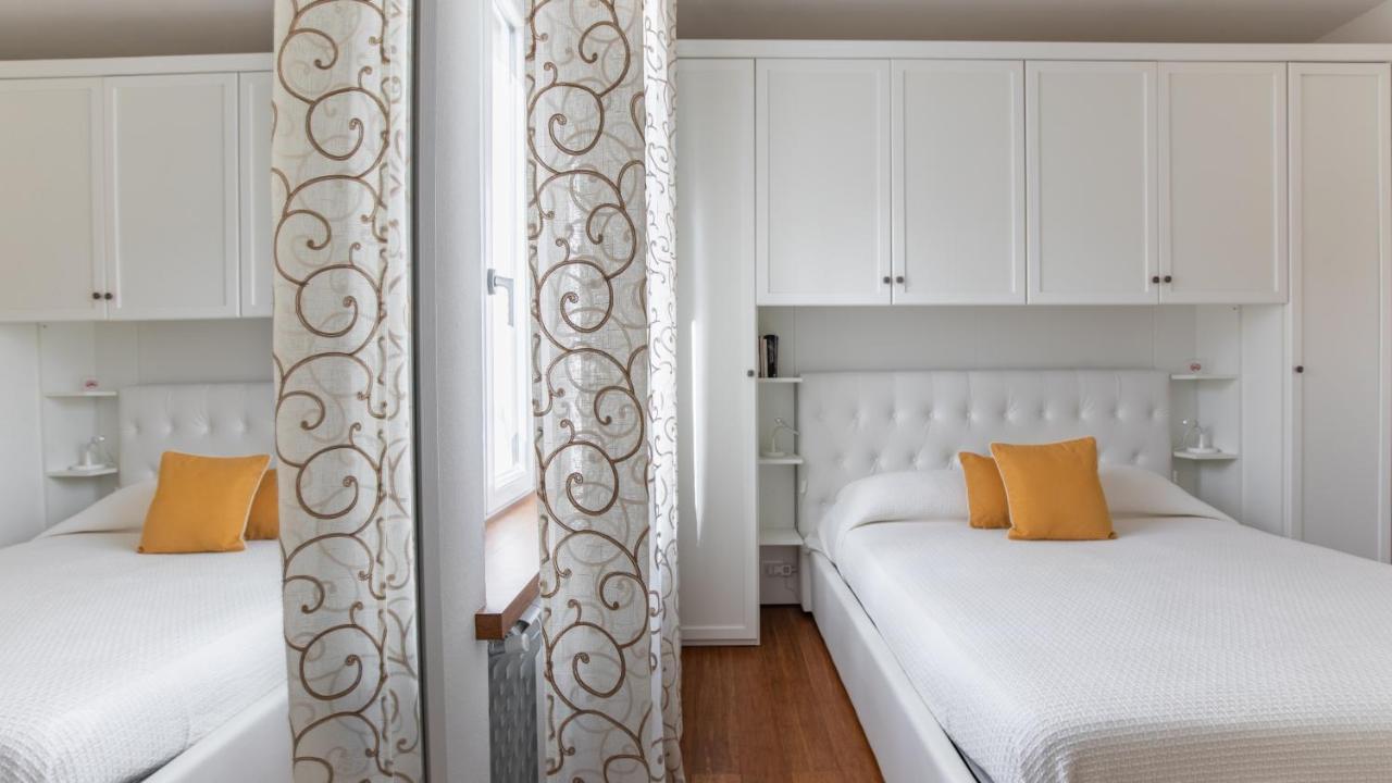 Elena House White Apartment Viareggio Exteriör bild