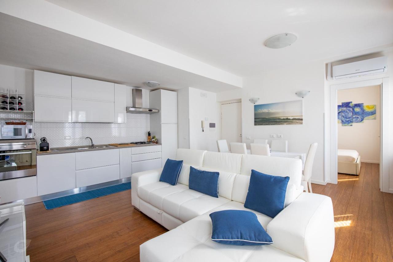 Elena House White Apartment Viareggio Exteriör bild