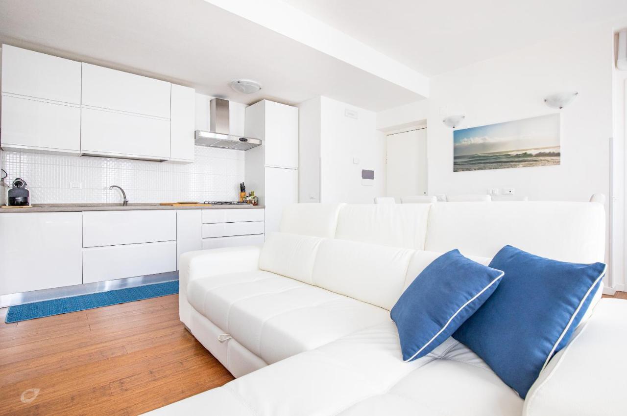 Elena House White Apartment Viareggio Exteriör bild