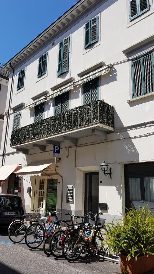 Elena House White Apartment Viareggio Exteriör bild